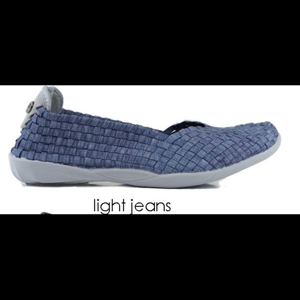 Brand new in box Bernie Mev Catwalk Flats